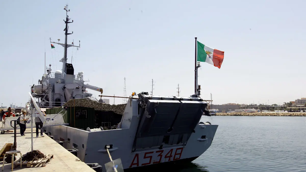 روما تتهم ليبيا باحتجاز سفينة صيد إيطالية
