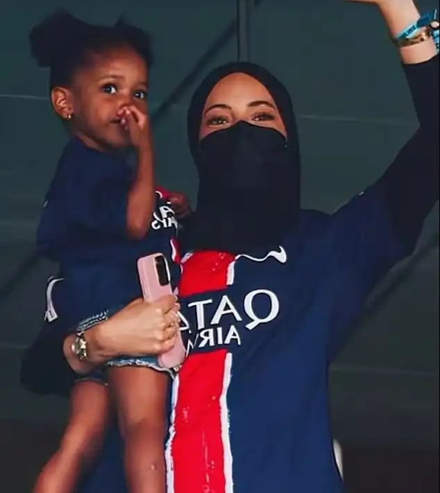 زوجة يامال