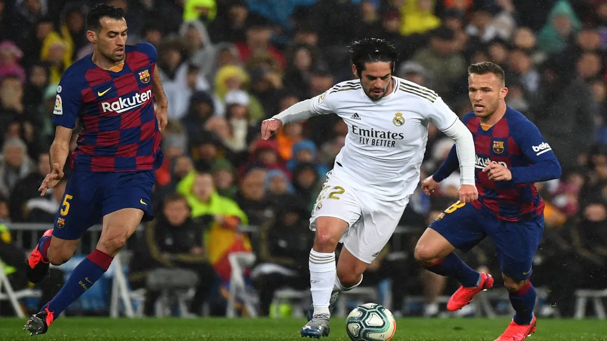 العقم الهجومي لنجوم وسط برشلونة يمنح الأفضلية لريال مدريد في الليغا الإسبانية