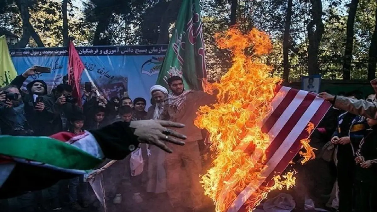 إيران.. تنافس أصولي إصلاحي على قيادة مفاوضات محتملة مع أمريكا