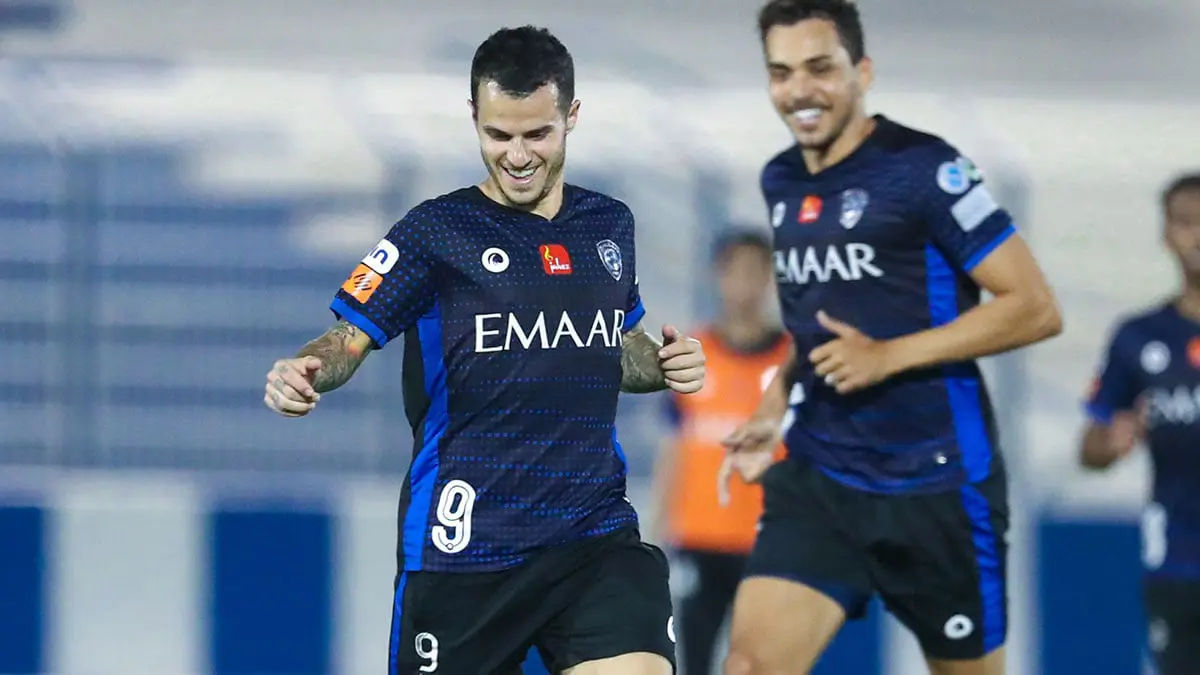 تقارير: بارما الإيطالي يستهدف ضم جيوفينكو نجم الهلال السعودي