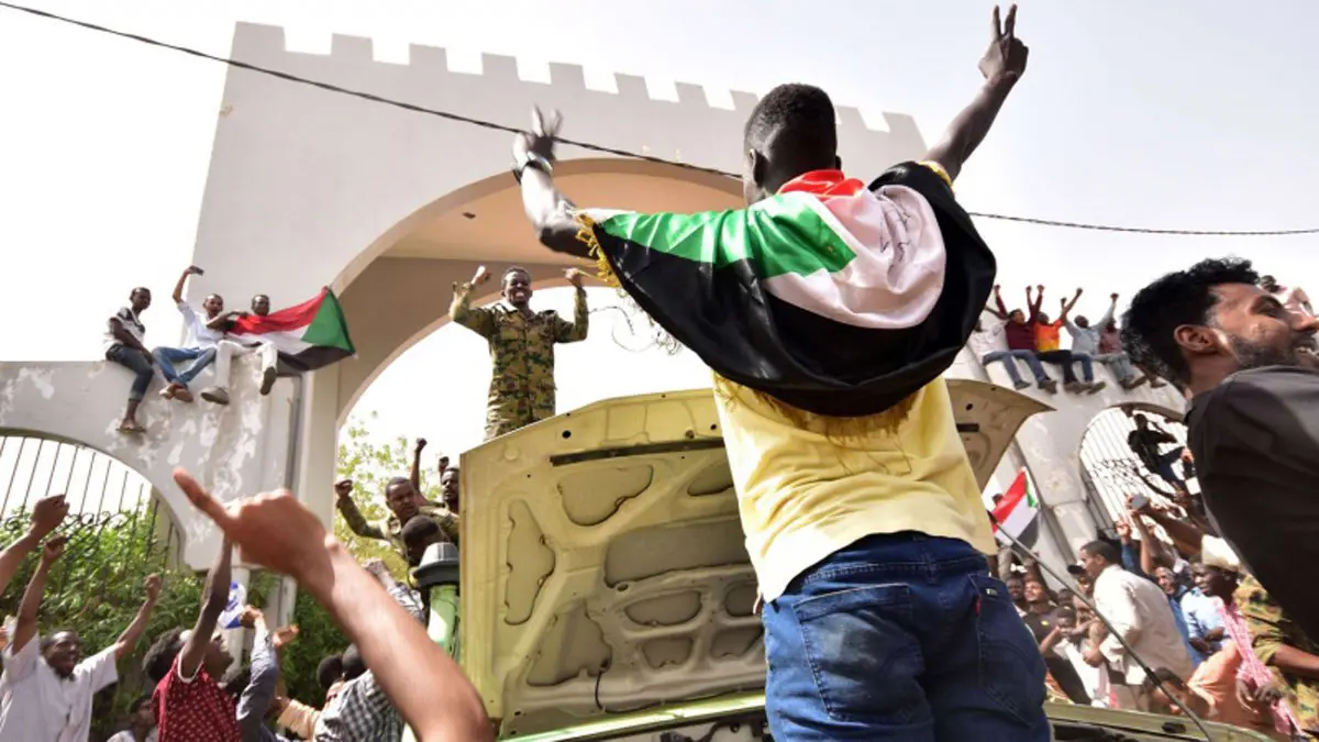 الجزائر.. جبهة القوى الاشتراكية تدعو الجيش إلى استلهام تجربة السودان‎