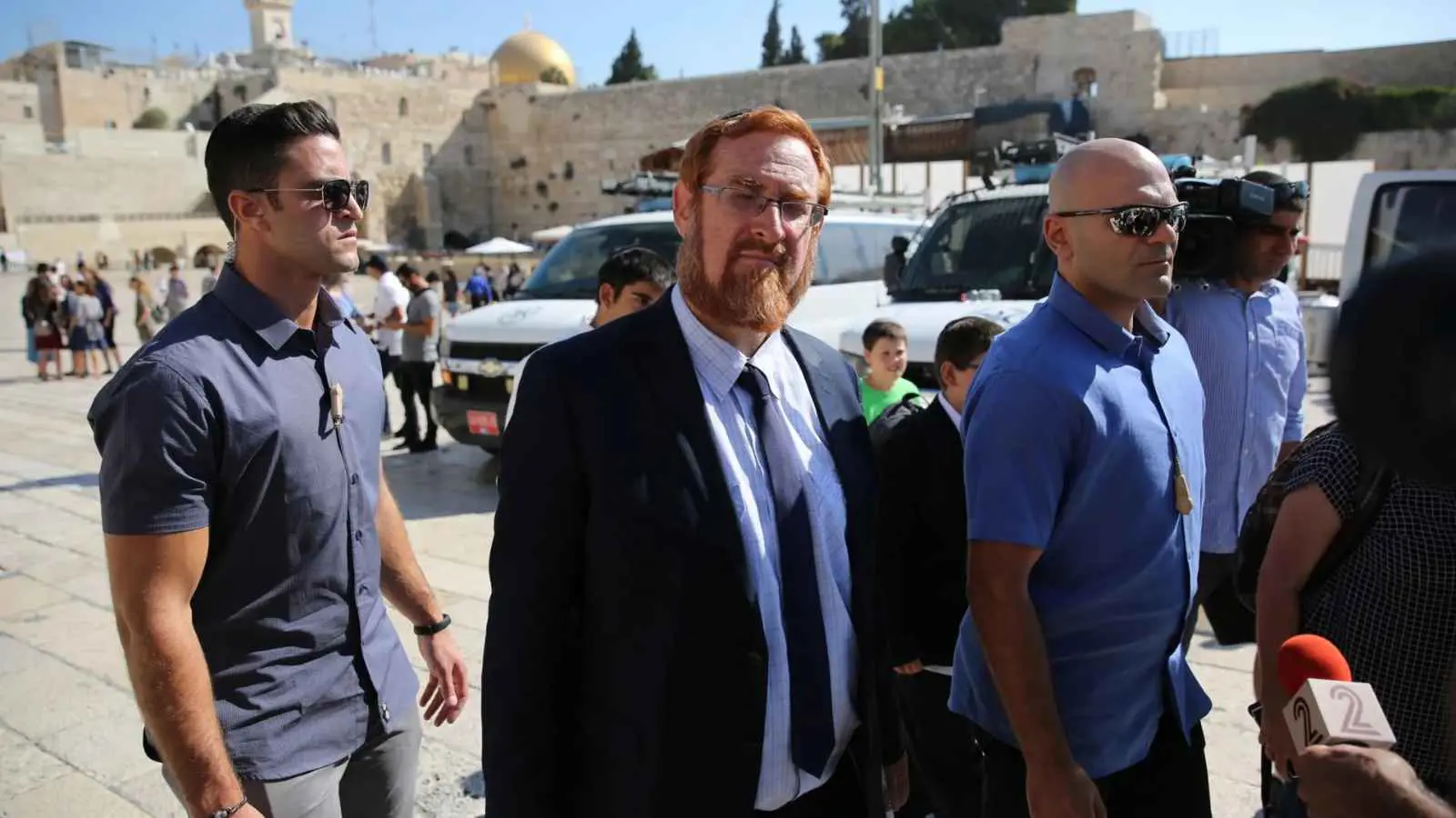 مستوطنون بقيادة المتطرف يهودا غليك يقتحمون الأقصى