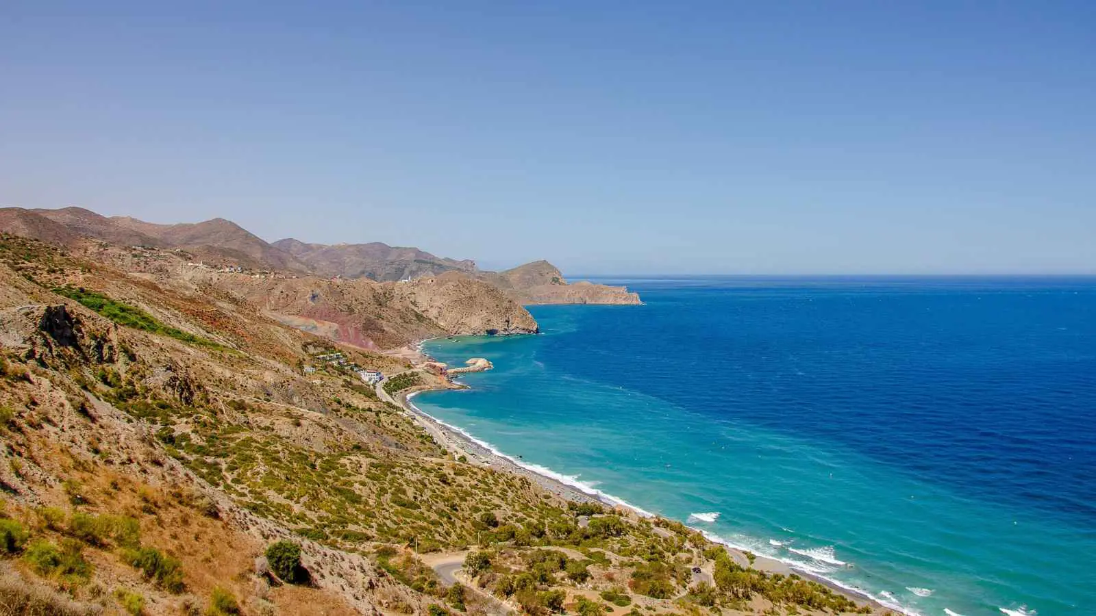 "جهة طنجة".. قبلة المغاربة والأجانب لقضاء عطلة الصيف (صور)