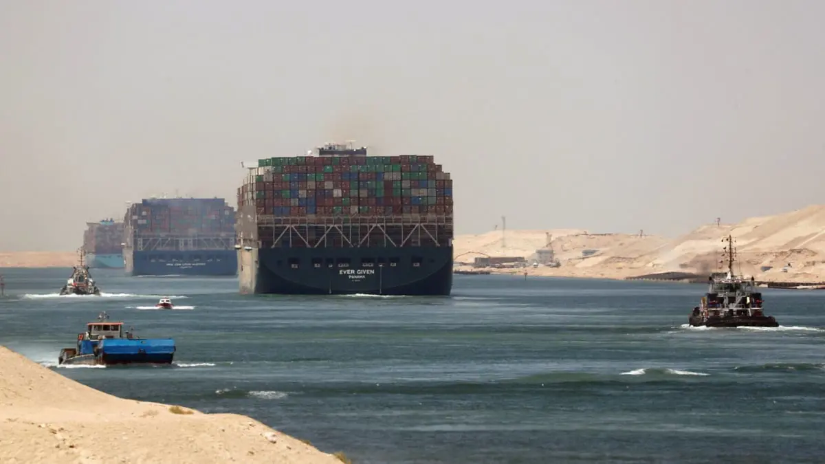 مسؤول مصري: تعليق شركات عبور سفنها قناة السويس "أمر مؤقت"‎
