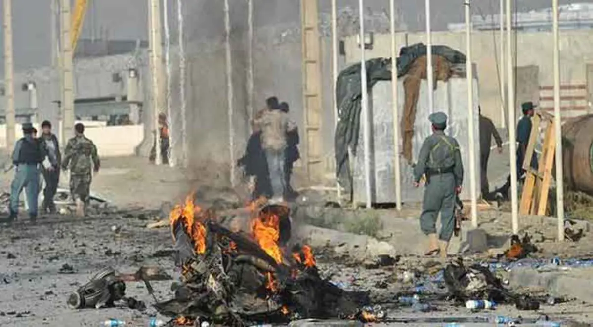 هجوم انتحاري يقتل 7 ويصيب 28 في أفغانستان