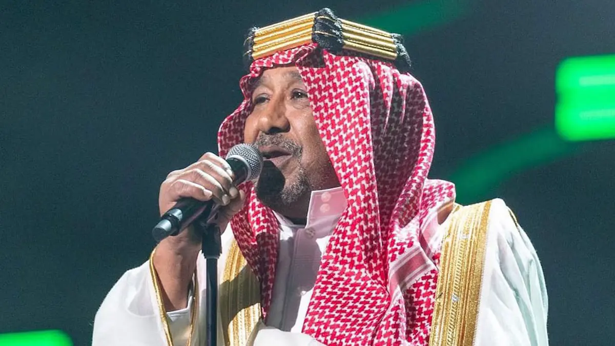 الشاب خالد يحيي حفلاً فنيًا بالزي السعودي في الرياض 