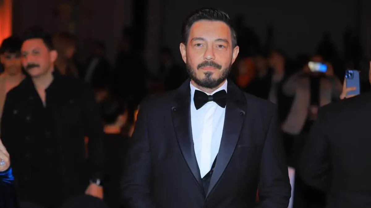 تكريم أحمد زاهر في مهرجان "إبداع" بجامعة القاهرة (فيديو)