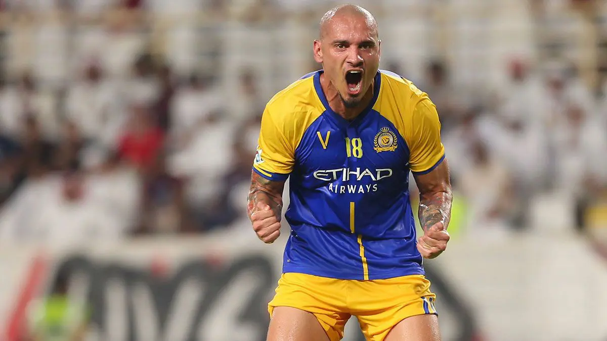 سبب تأخر مغادرة مايكون مدافع النصر إلى تركيا