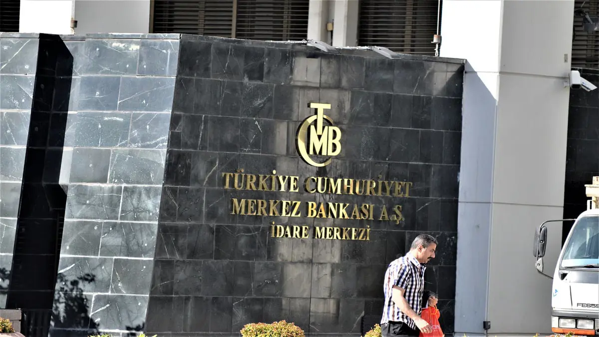 تركيا تلزم قطاع السياحة والخدمات بتحويل عائداته عن طريق البنك المركزي