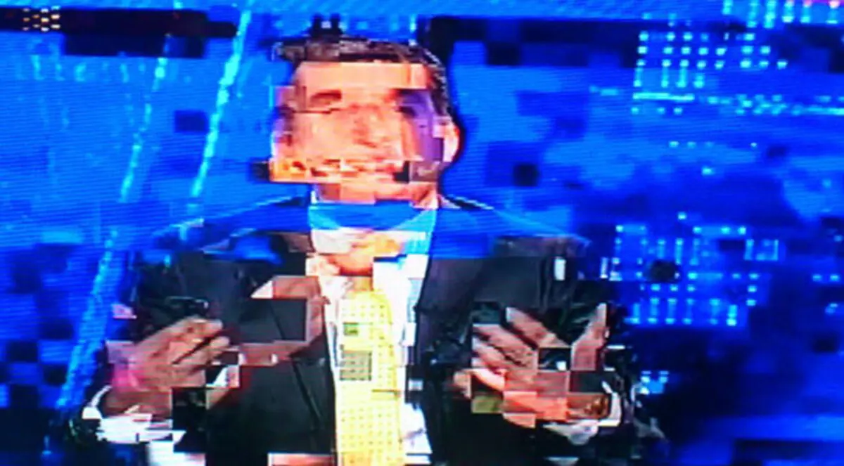 التشويش على برنامج باسم يوسف يشعل تويتر