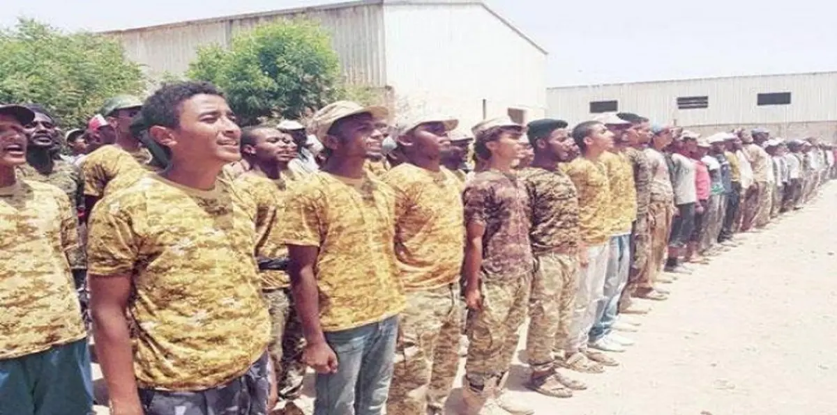 تخريج دفعة جديدة من المقاومة الشعبية في تعز