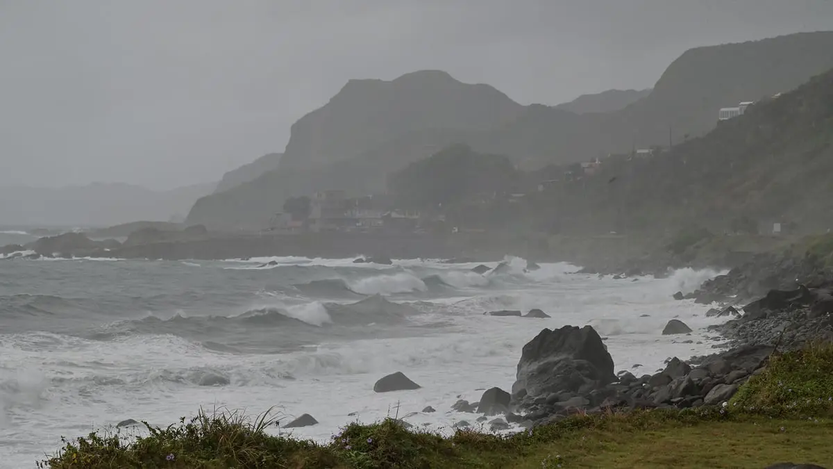 زلزال بقوة 7.2 درجة قبالة ساحل تايوان.. وتحذير من "تسونامي"