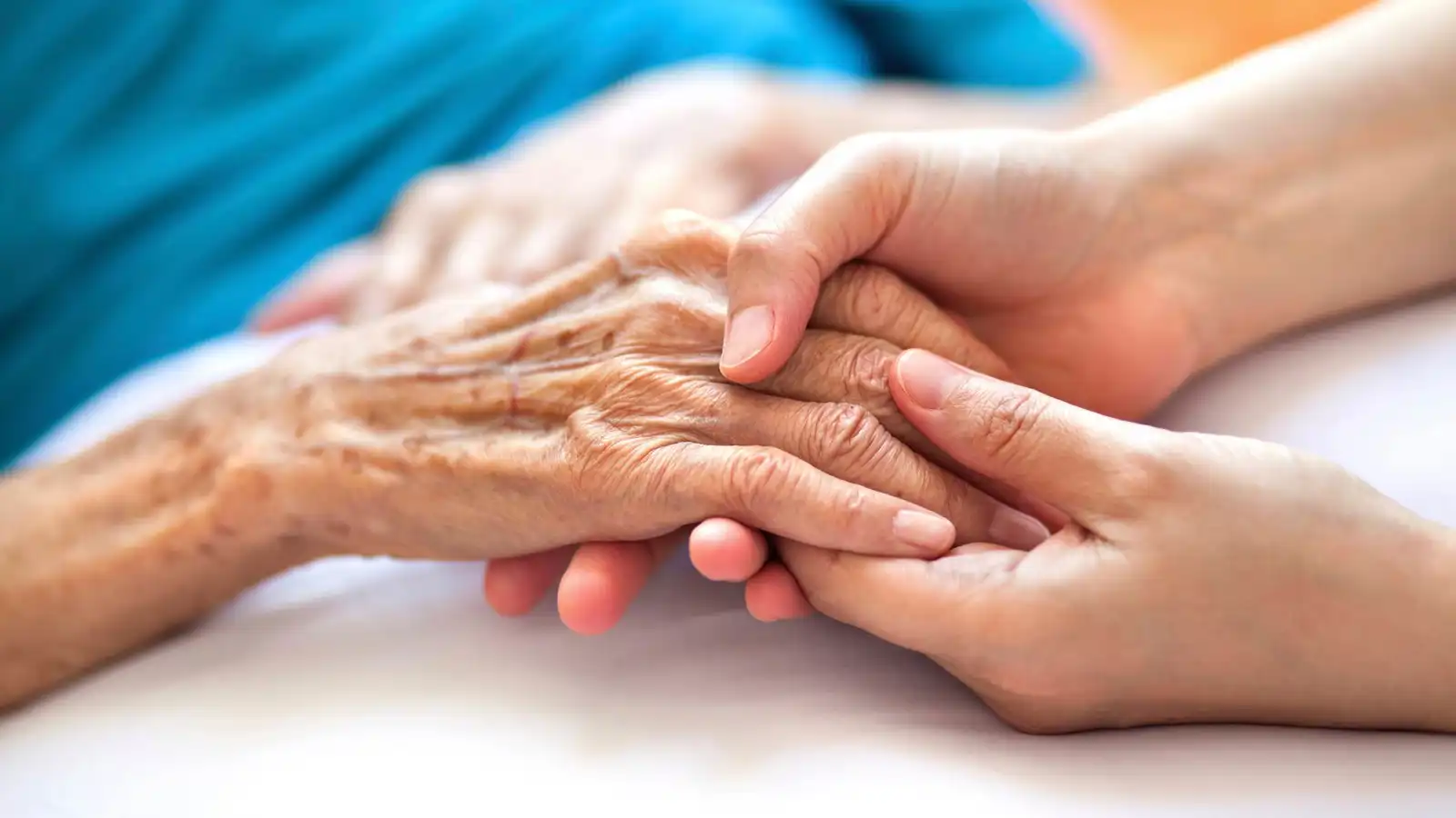 التحديات الصحية بعد سن الـ60.. كيف تتعامل معها؟