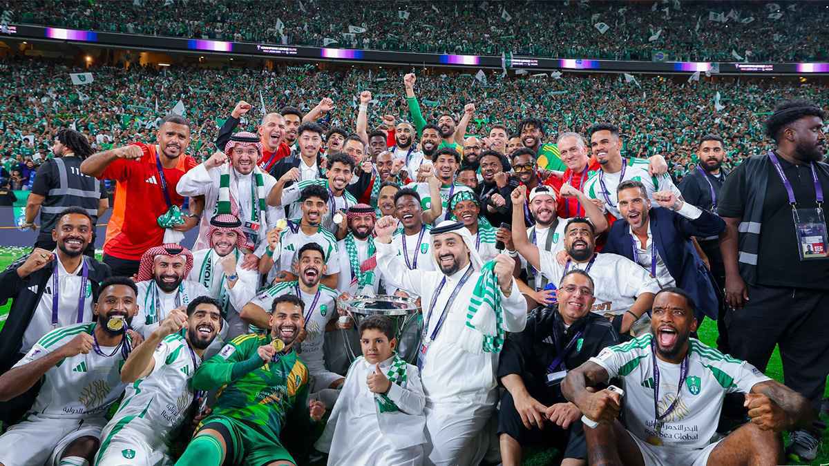 فرصة تاريخية.. كم بطولة يمكن للأهلي السعودي تحقيقها في كأس القارات؟ | إرم نيوز
