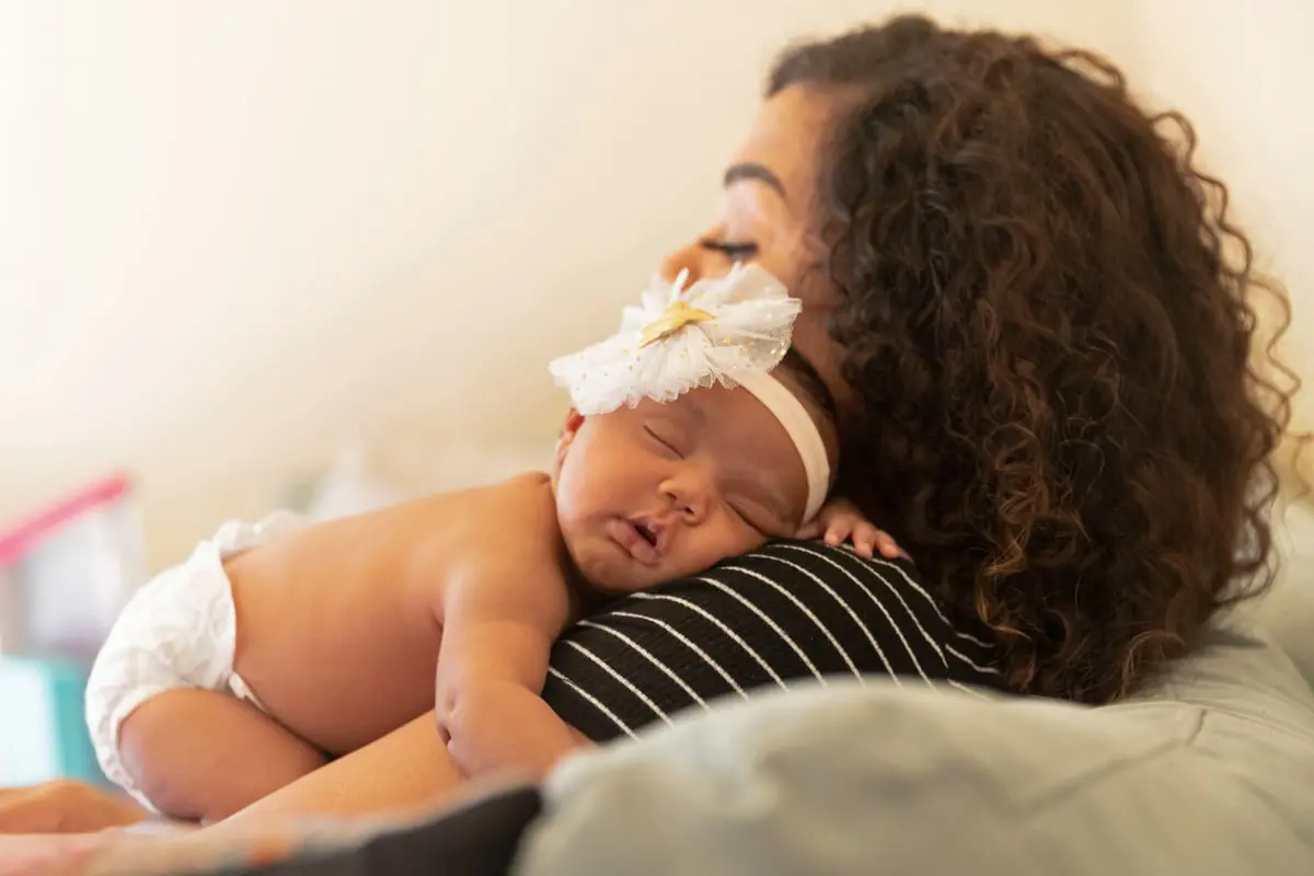 "خطير".. هكذا تؤثر قلة نوم الأم الحامل على صحة طفلها