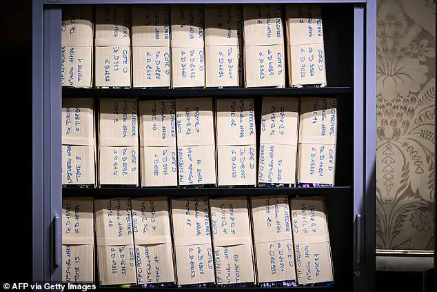 ملفات طبيب التخدير فريدريك بيتشيه