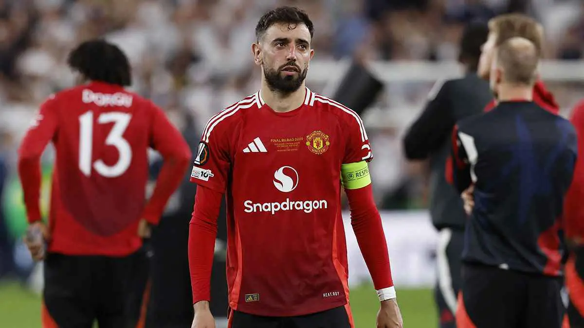 أول تعليق من مانشستر يونايتد على عرض الاتحاد السعودي لضم برونو فرنانديز