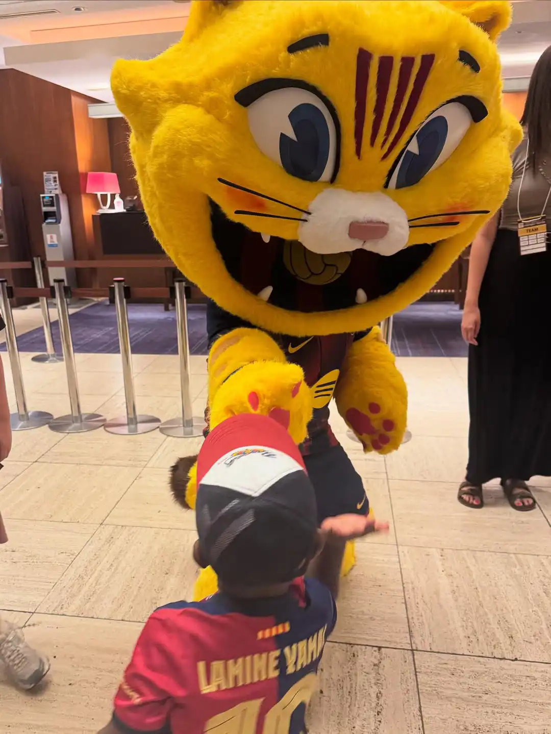 والدة لامين يامال