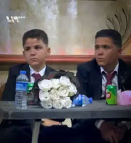 الطفلان