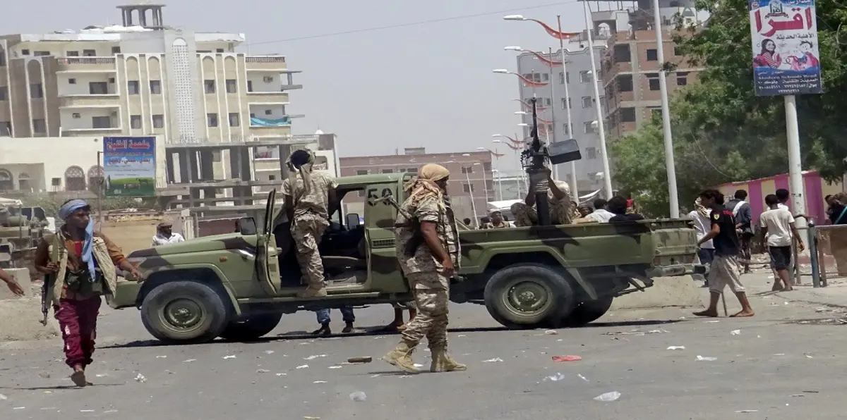عدن بعد عامين من التحرير.. الاحتقان السياسي على وقع الخدمات المتردية