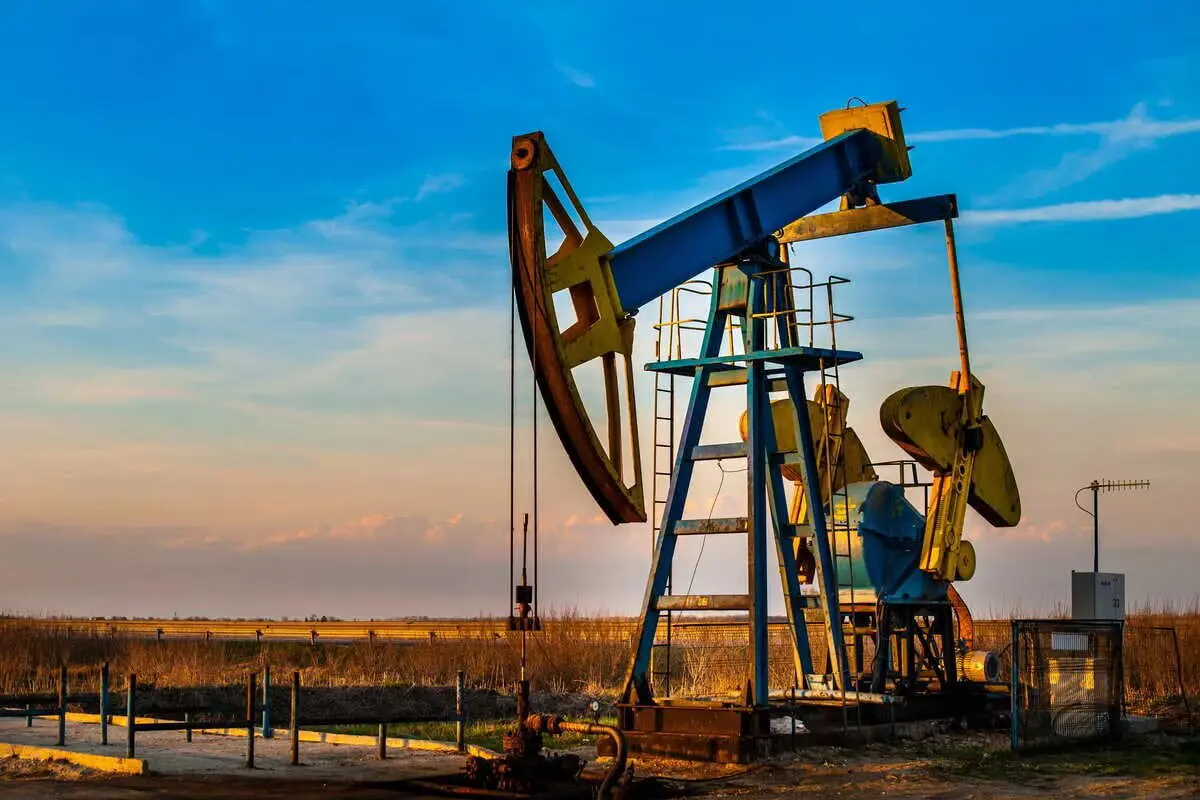 أسعار النفط تتراجع وسط مخاوف إزاء النمو في أمريكا‎