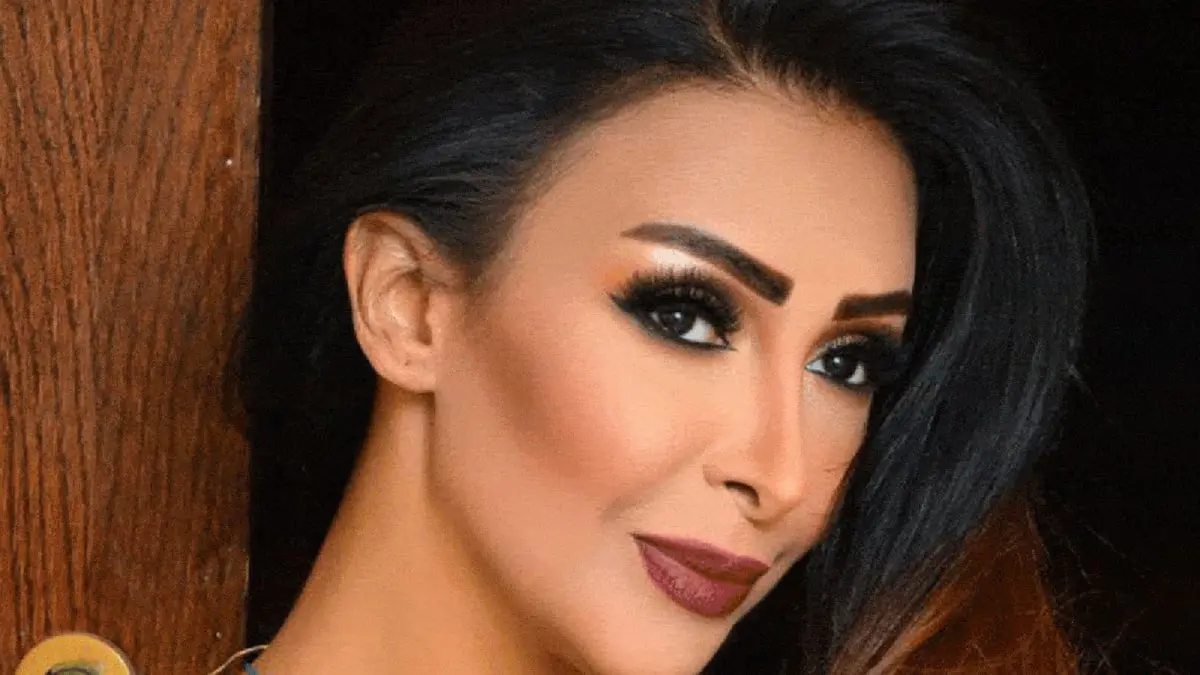 المطربة المصرية شاهيناز تدخل المستشفى إثر وعكة صحية