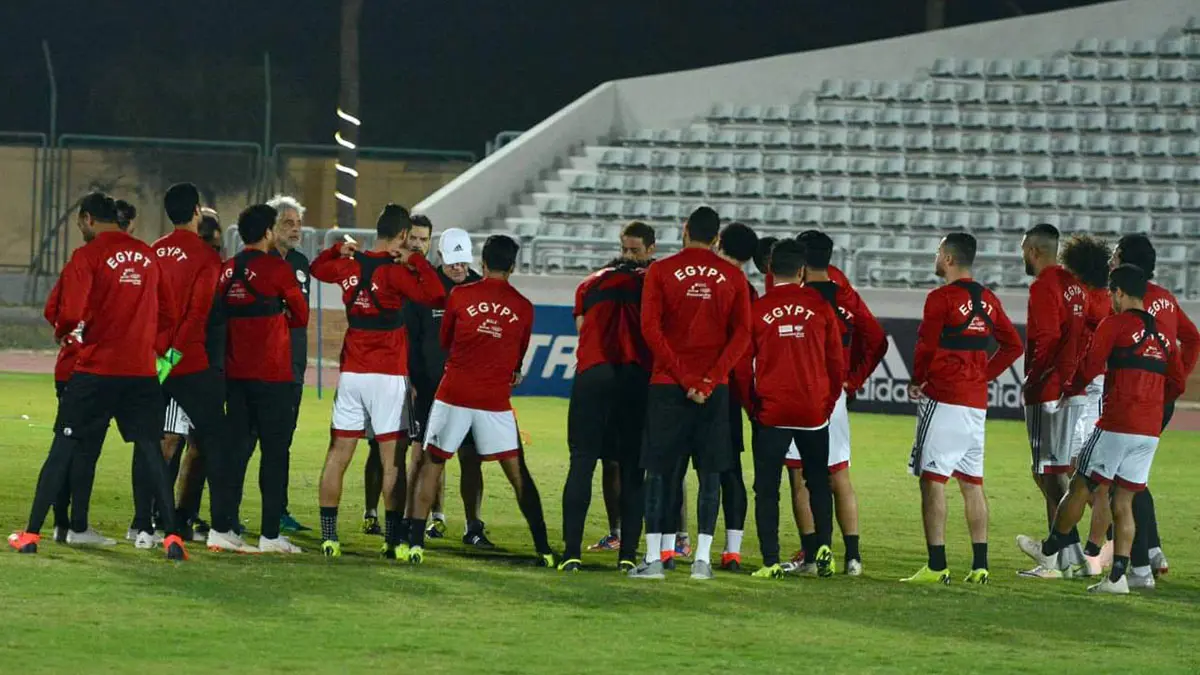 أخبار الأهلي والزمالك وبيراميدز.. الخطيب يرفض دعوة مرتضى منصور.. وثورة المستبعدين تحاصر أجيري