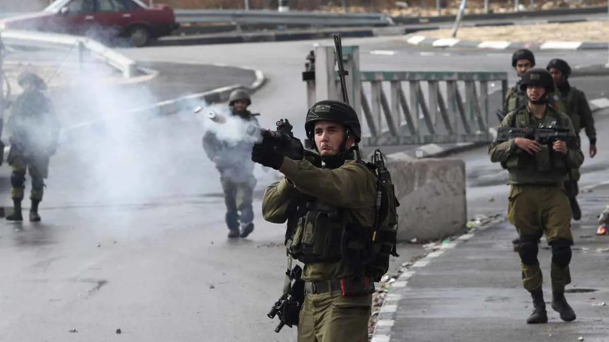 استشهاد طفل فلسطيني برصاص الجيش الإسرائيلي في مخيم الفوار بالخليل