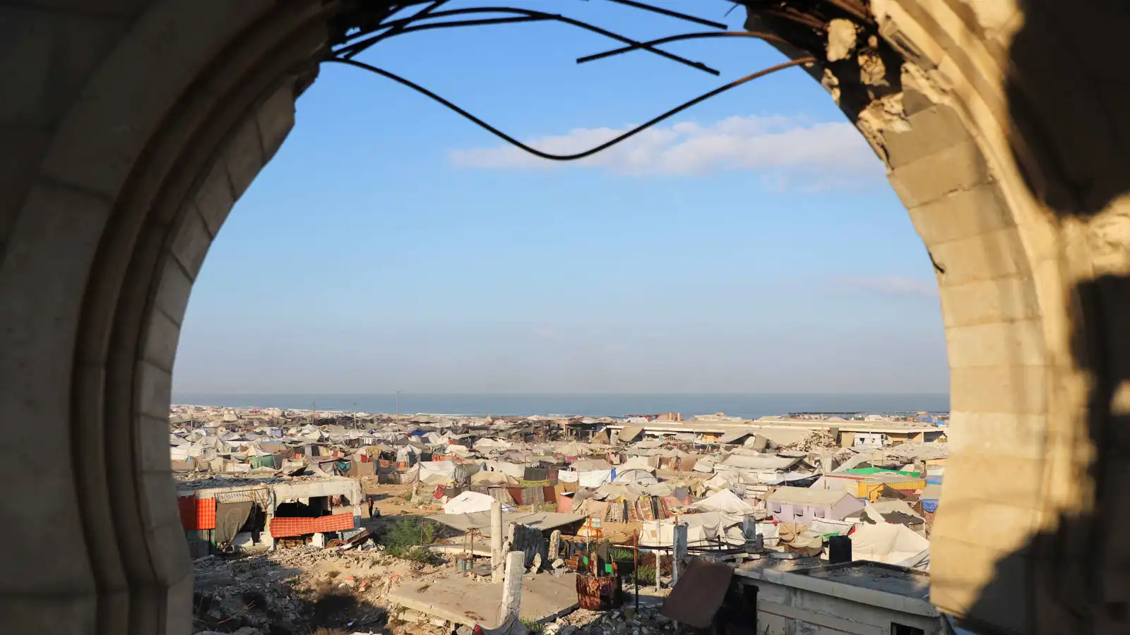 مشهد لخيام النازحين في غزة