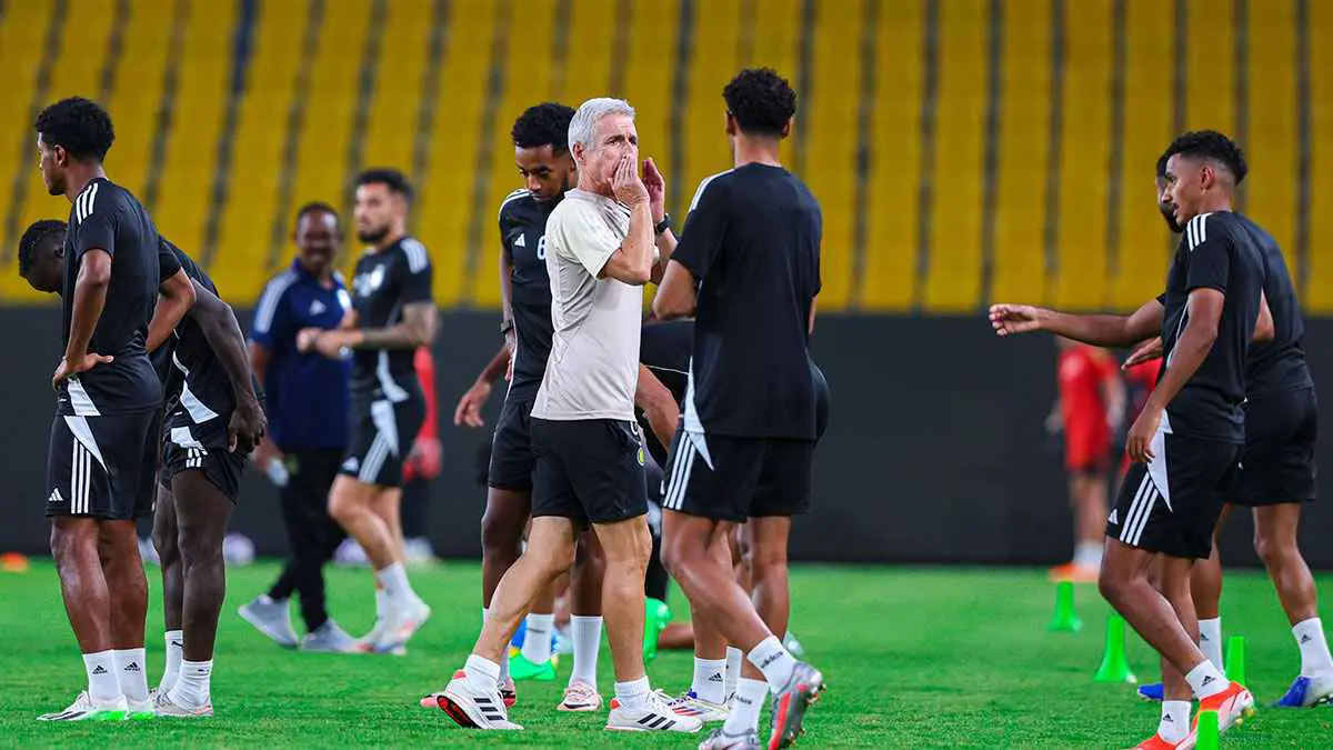 موعد إقالة كاسترو من تدريب النصر السعودي