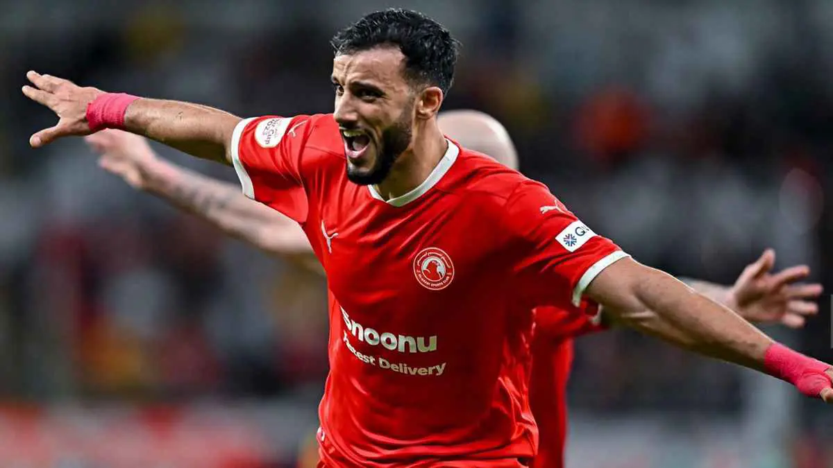عمر السومة مهدد بالغياب عن مباراة الوداد أمام مانشستر سيتي في كأس العالم للأندية