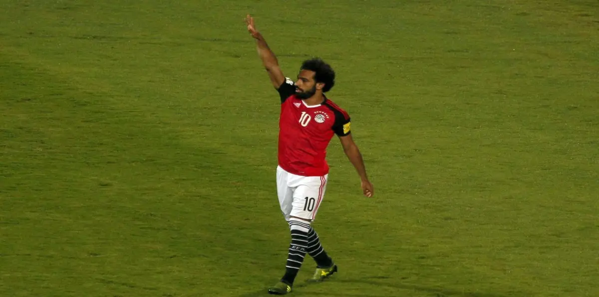 السيسي تدخل لحل مشكلة محمد صلاح (فيديو)