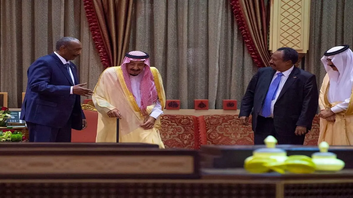 تفاؤل في السودان بزيارة البرهان وحمدوك إلى السعودية والإمارات‎‏ (فيديو إرم)