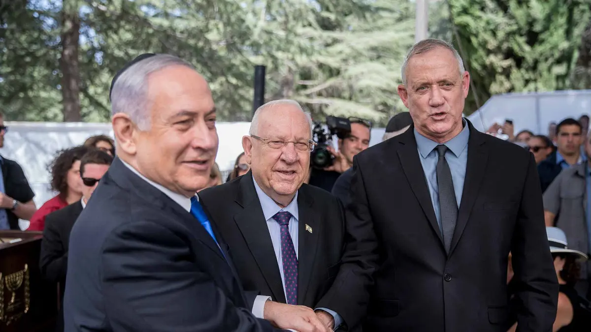 غانتس يضغط لمنع نتنياهو من تشكيل الحكومة وزعيم "الليكود" يشبهه بمرشد إيران علي خامنئي