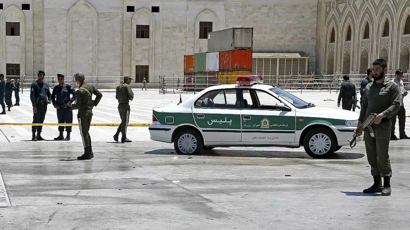 مقتل شاب تحت التعذيب في إيران.. والشرطة تقر: "لم نسيطر على غضبنا"