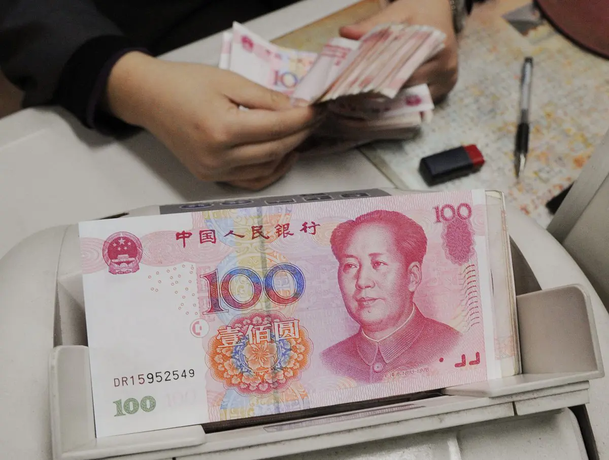 صحيفة: انخفاض اليوان يحفز صادرات الصين
