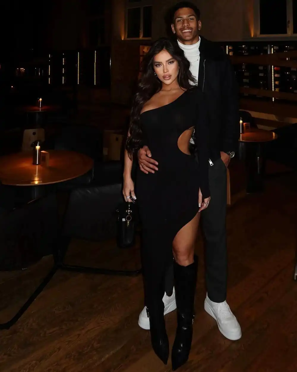 أنجيلو وزوجته