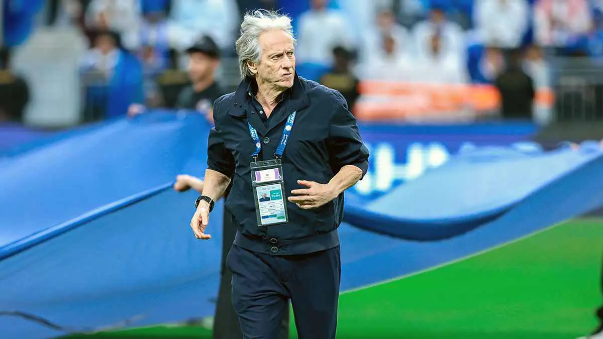 غضب عارم من جيسوس على مدرب حراس الهلال (فيديو)