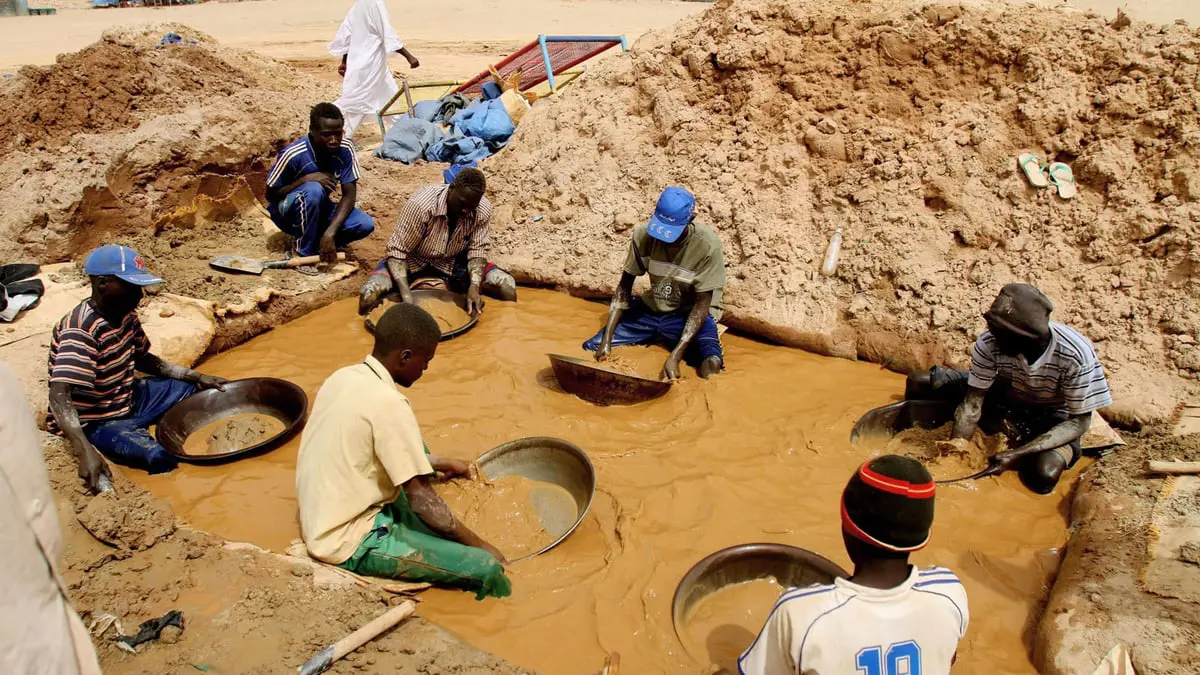 التنقيب عن الذهب في السودان.. مهنة محفوفة بالمخاطر والموت