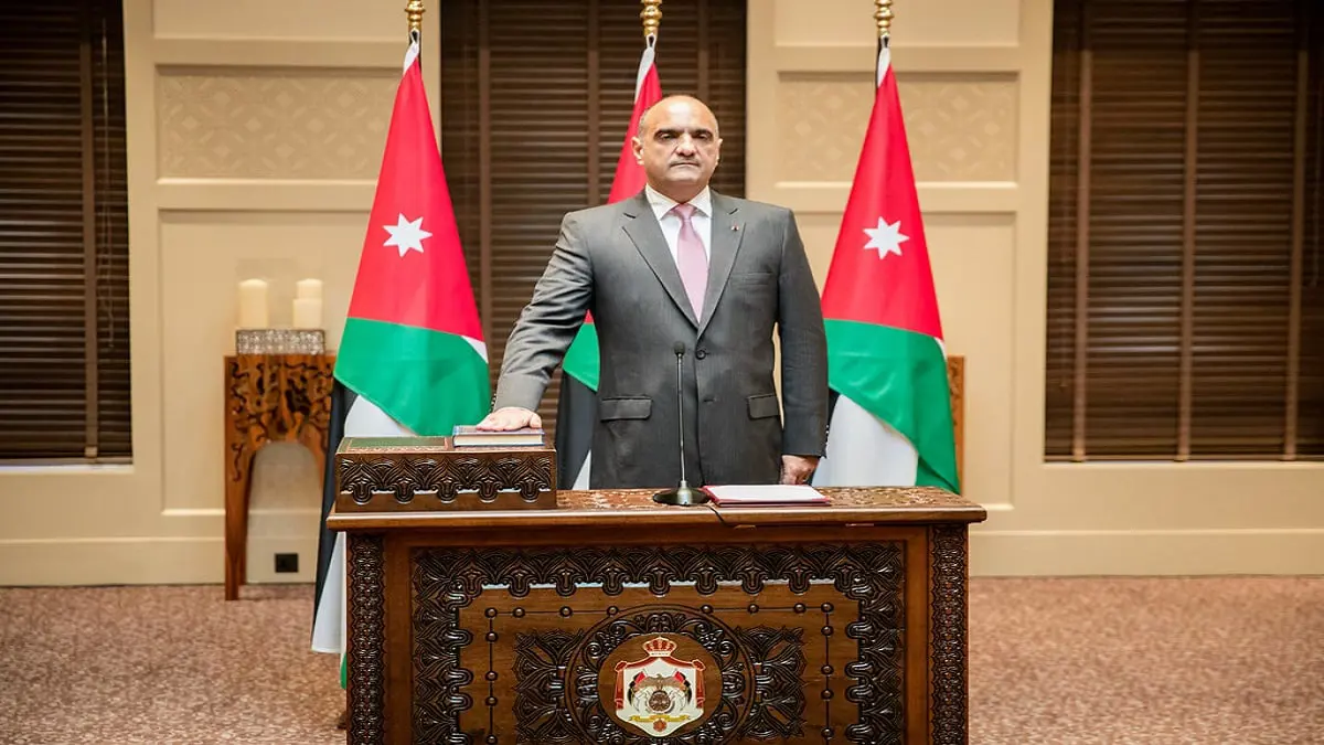 ملك الأردن يكلف بشر الخصاونة بتشكيل حكومة جديدة