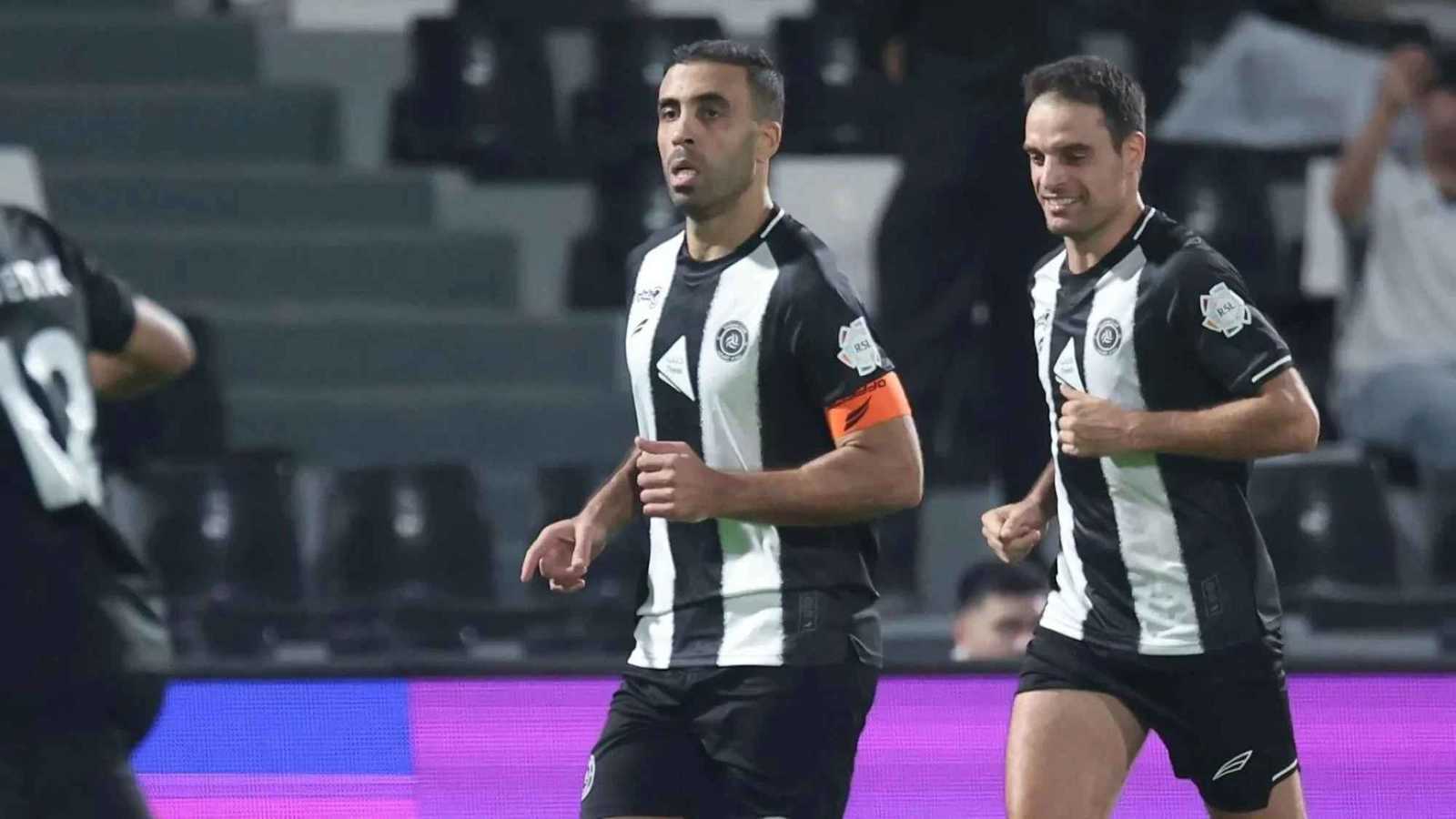 بعد رفض رحيله.. هل تمرد عبد الرزاق حمدالله على الشباب السعودي؟ | إرم نيوز