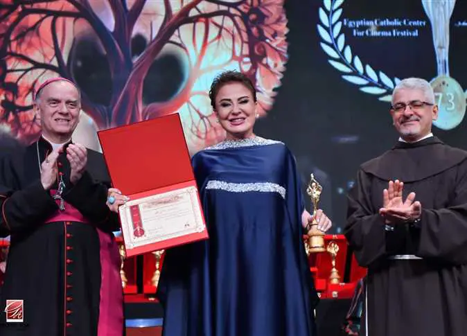 المهرجان يكريم مادلين طبر 