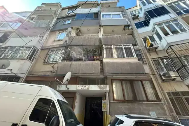 البناء الذي تقطنه المرأة المتوفاة