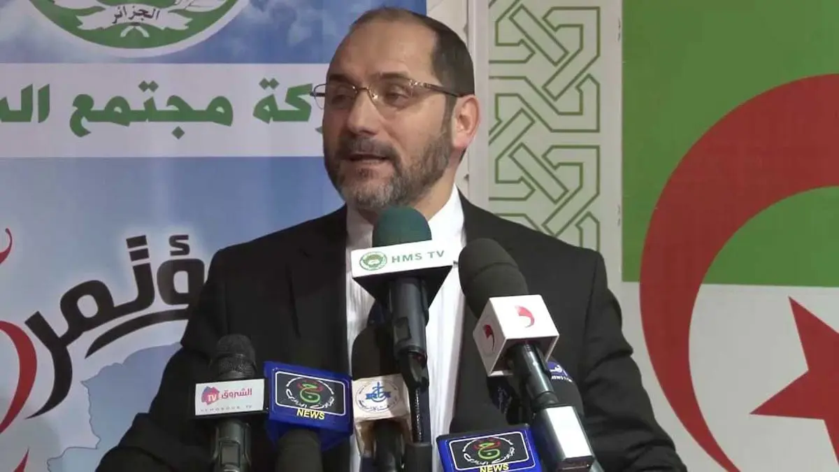 الجزائر.. زعيم حركة "مجتمع السلم" يطالب بلقاء قائد أركان الجيش الجزائري لبحث الأزمة‎