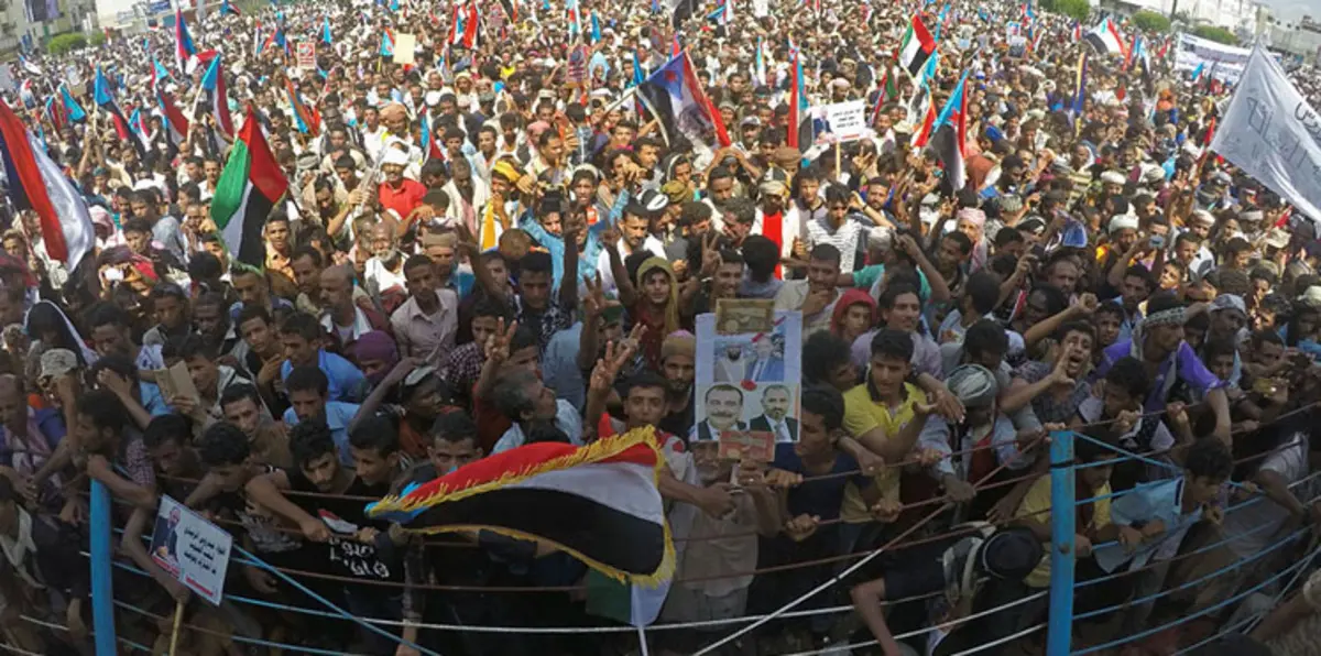 المجلس الانتقالي الجنوبي يستبعد الانفصال ويتمسك بشرعية هادي