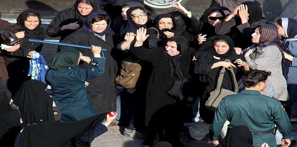 منظمة حقوقية تكشف عن انتهاكات إيرانية بحق 19معتقلة (صور)