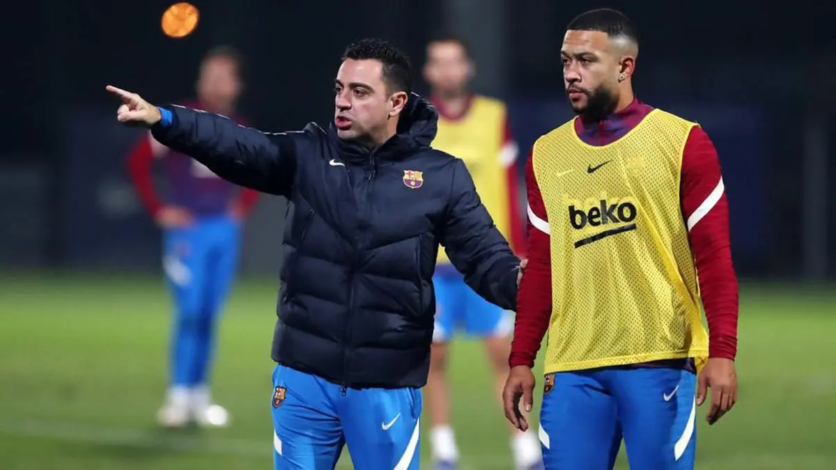 موندو ديبورتيفو: إصابة ممفيس ديباي تثير القلق في نادي برشلونة