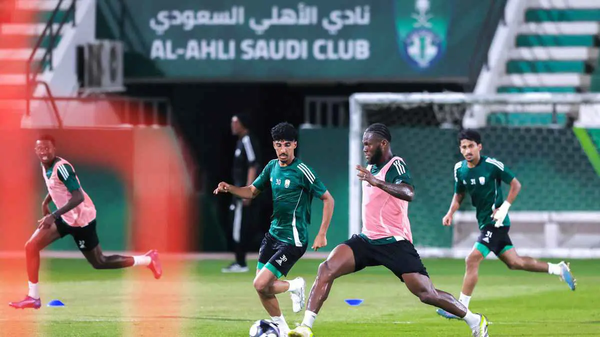 الأهلي يتلقى ضربة قبل افتتاح الدوري السعودي