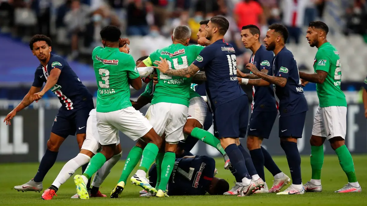 في مباراة عنيفة.. باريس سان جيرمان يتوج بكأس فرنسا